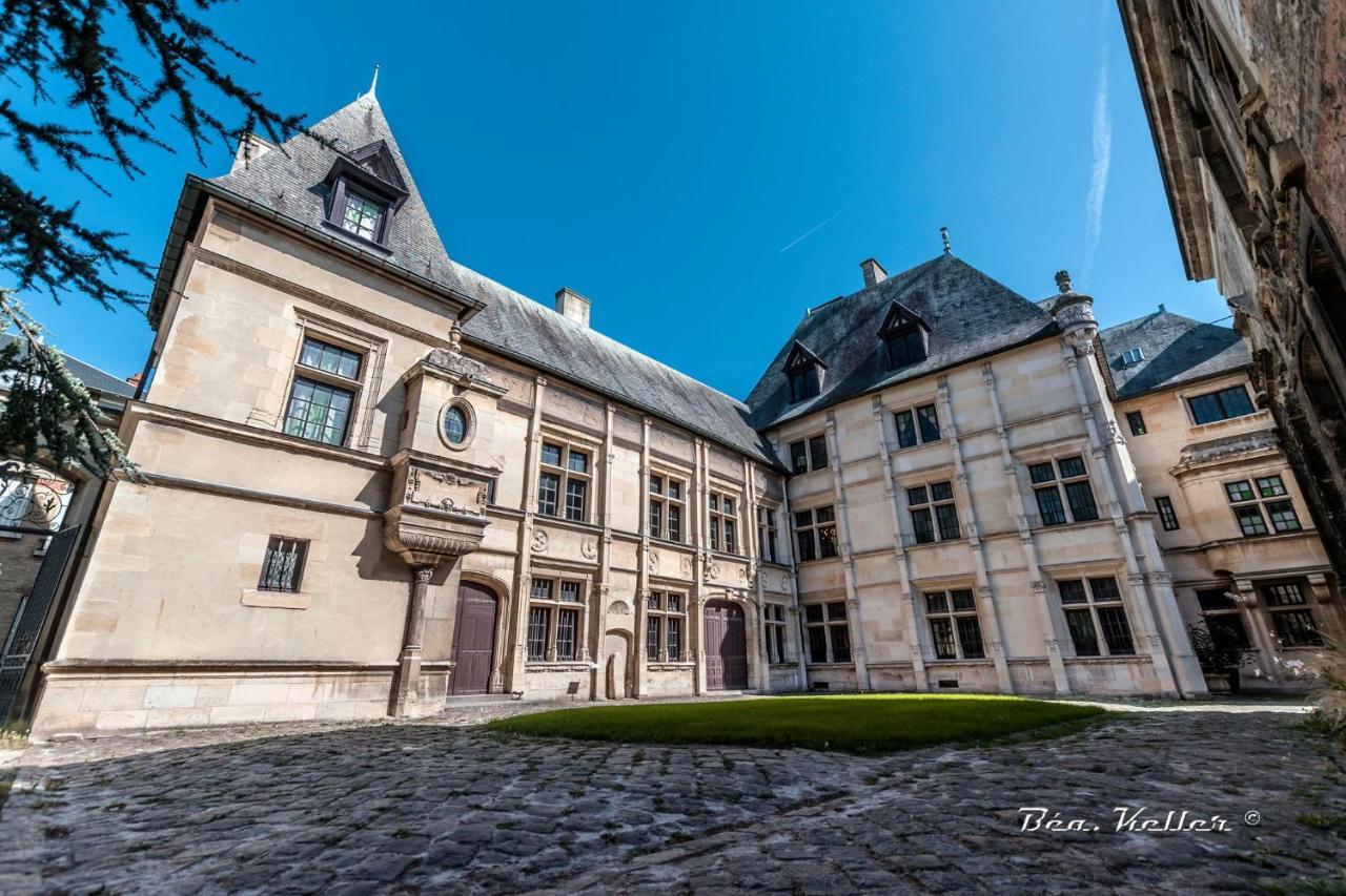 Apartment L'hotel Des Ventes Chativesle Reims